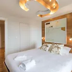 Апартаменти Stunning Penthouse With The Views By Lovelystay *
