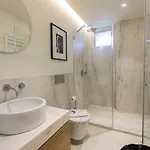 Stunning Penthouse With The Views By Lovelystay Apartmán