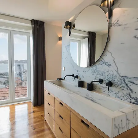 Stunning Penthouse With The Views By Lovelystay *